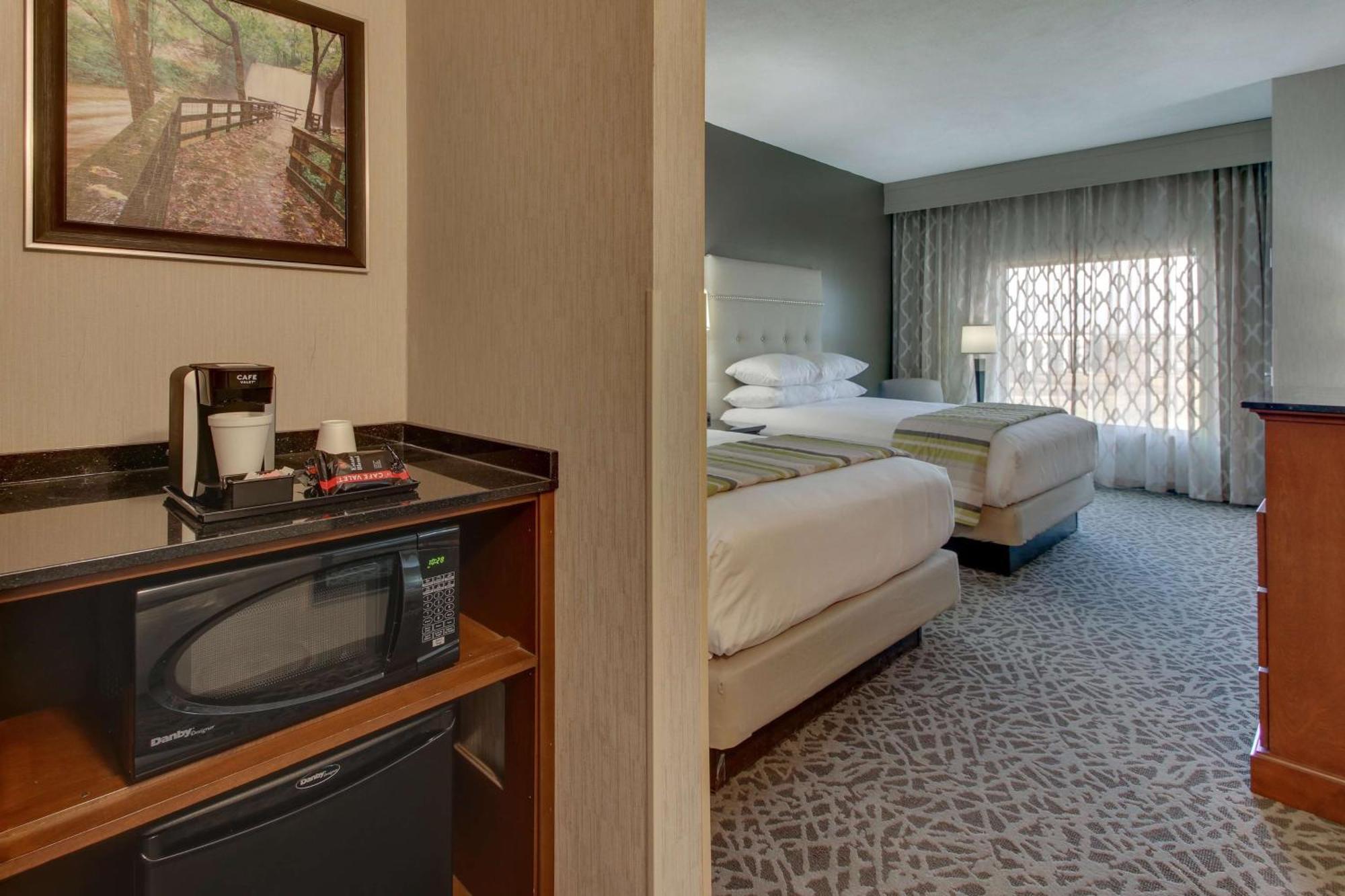 Drury Inn & Suites Columbus Polaris Экстерьер фото