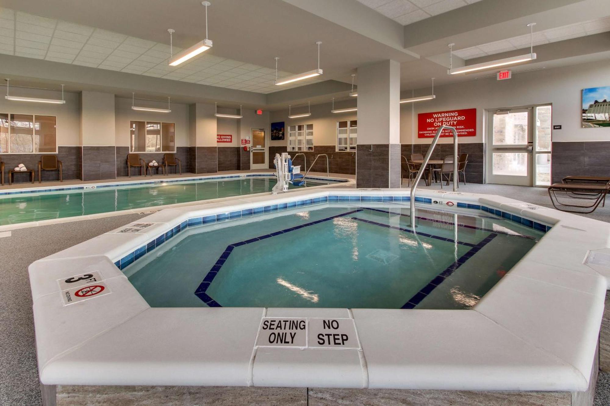 Drury Inn & Suites Columbus Polaris Экстерьер фото