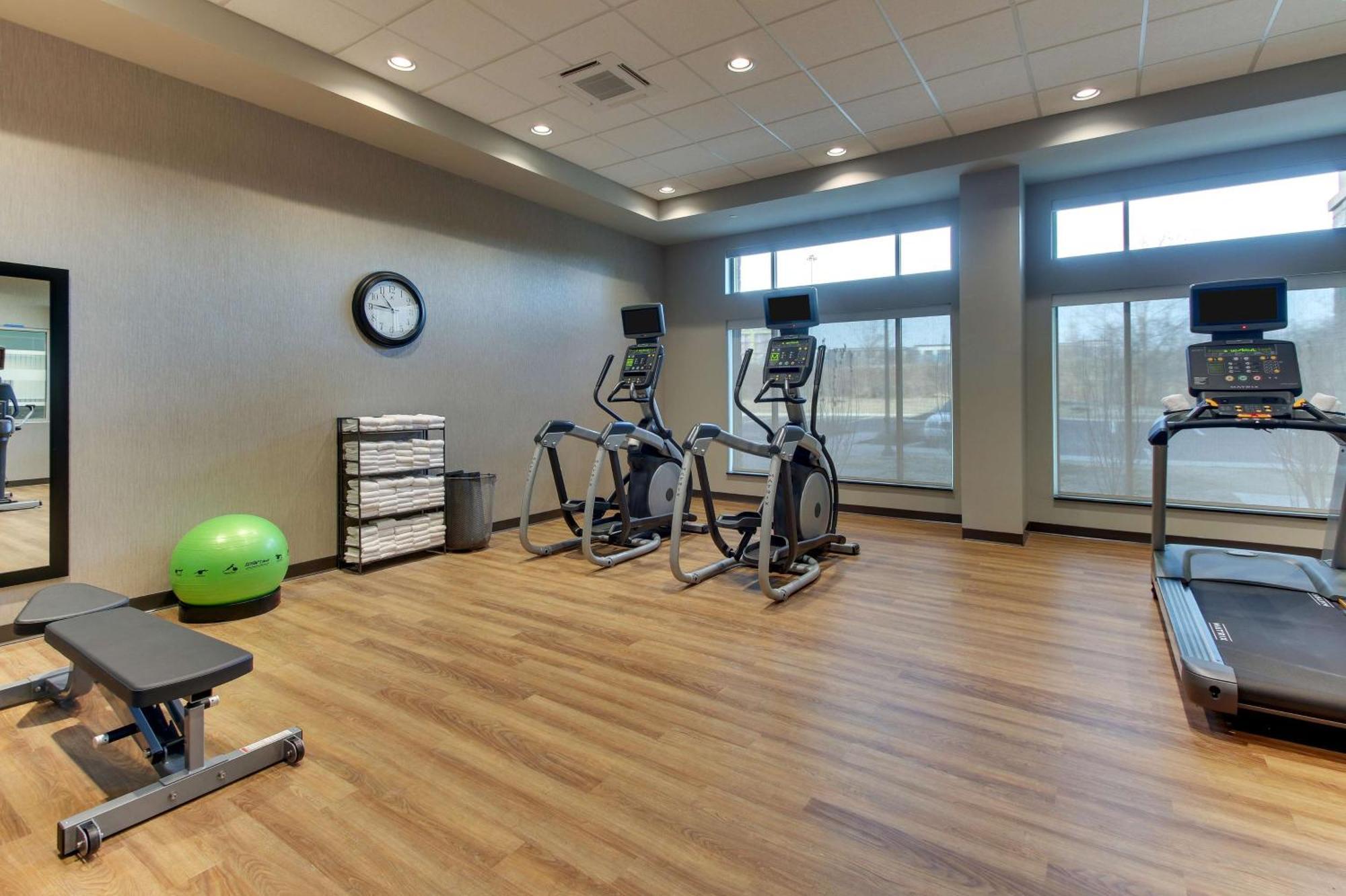 Drury Inn & Suites Columbus Polaris Экстерьер фото