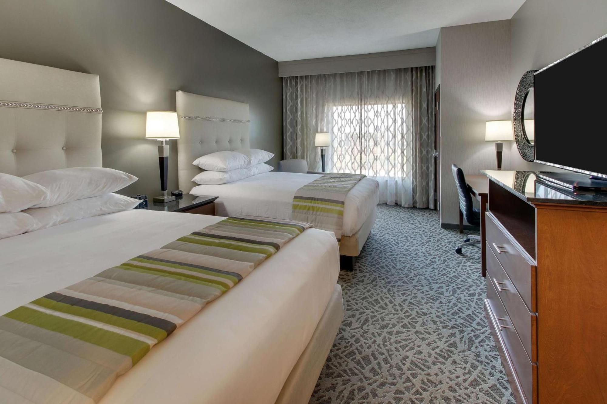 Drury Inn & Suites Columbus Polaris Экстерьер фото
