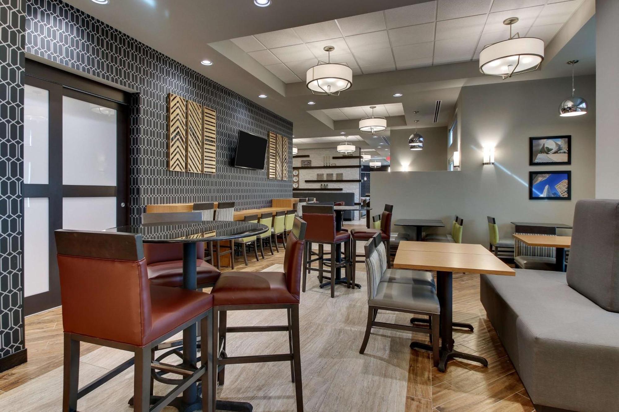 Drury Inn & Suites Columbus Polaris Экстерьер фото
