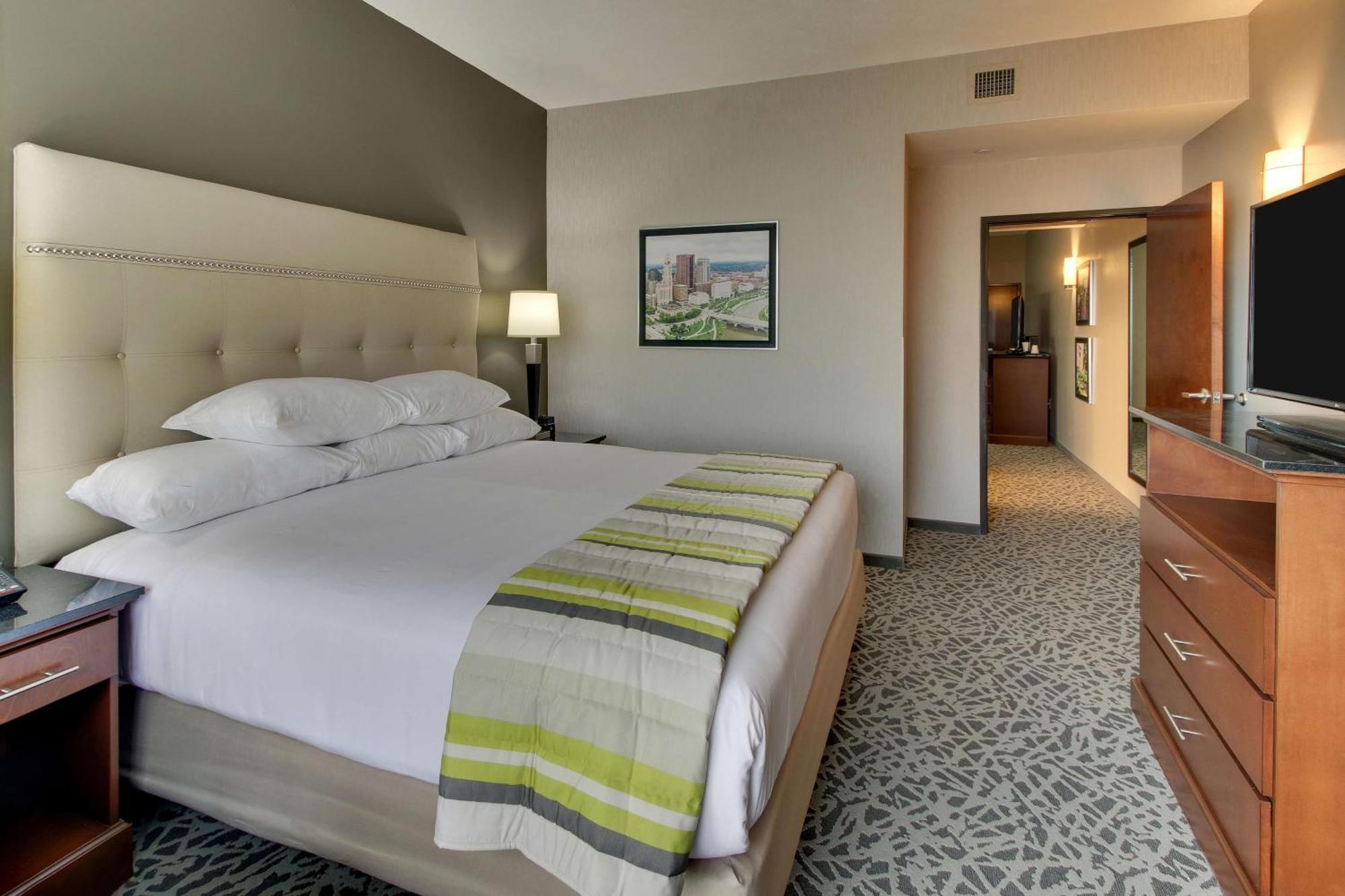 Drury Inn & Suites Columbus Polaris Экстерьер фото